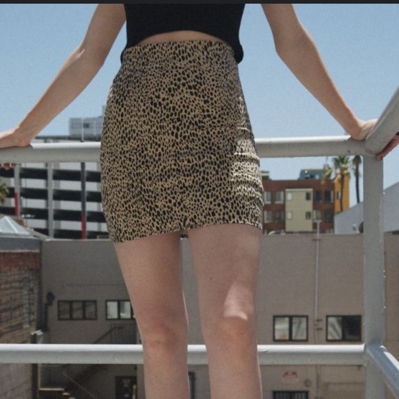 🥳 HP 🥳 Phoebe skirt - Picture 2 of 10